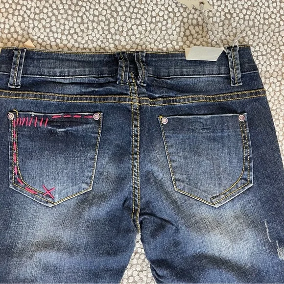 Medium Blue Skinny Jeans W/ Pink Stitching design Size 9 - Picture 6 of 9